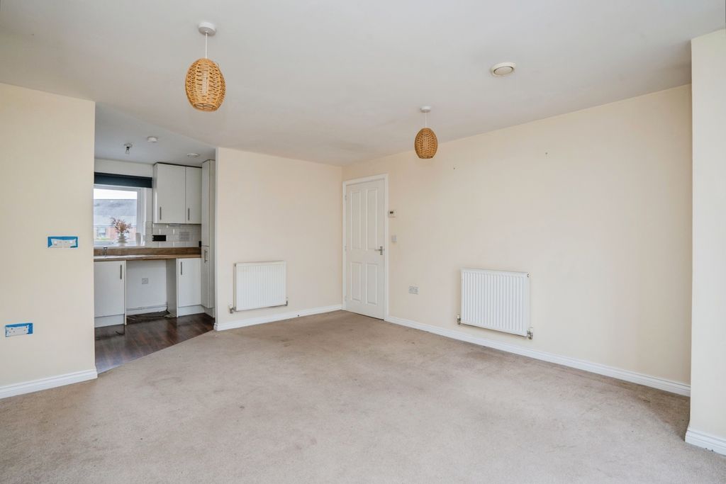 Property photo 3 of 11 Pbox-Img.Jpg