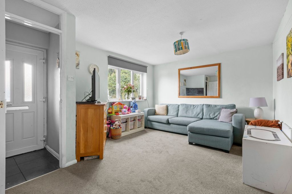 Property photo 3 of 11