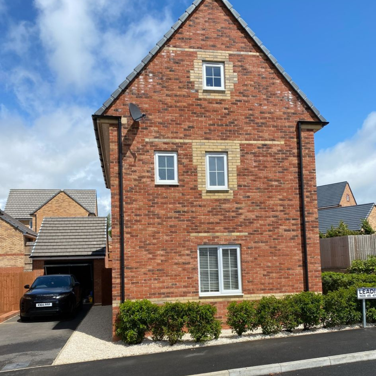 Property photo 2 of 30