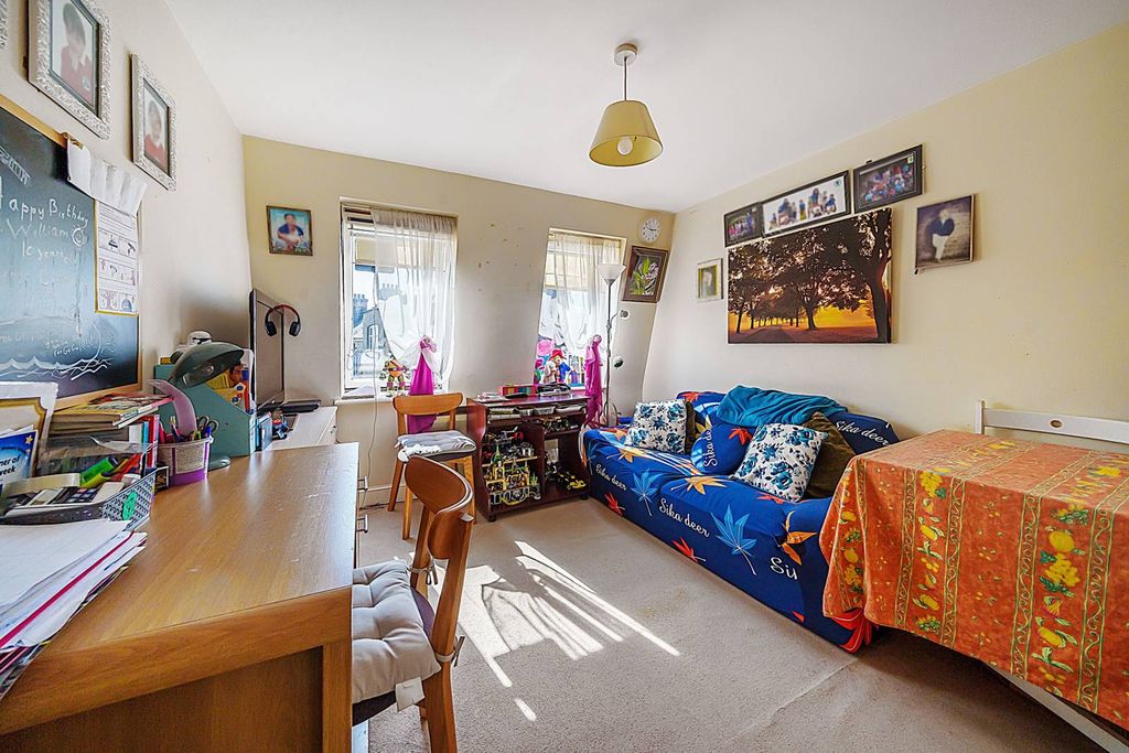 Property photo 1 of 5
