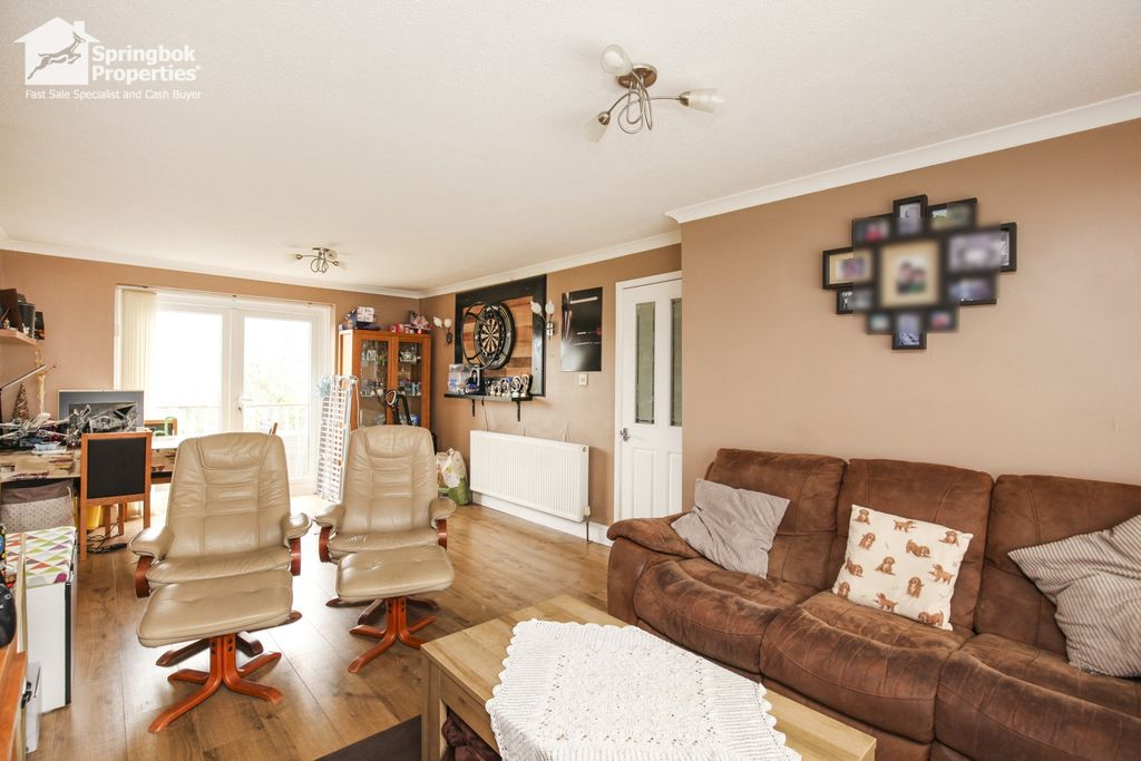 Property photo 3 of 18 Image 2