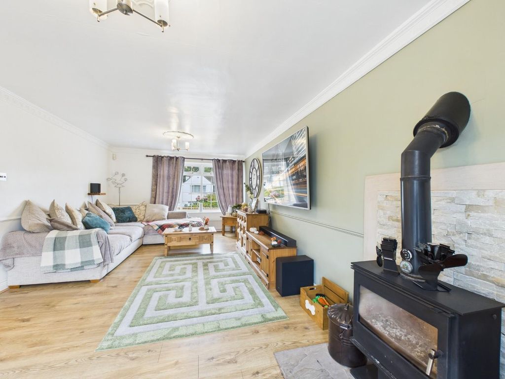 Property photo 2 of 31 Cam01268G0-Pr0402-Still002.Jpg