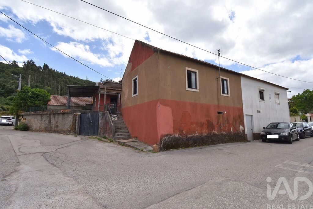 Property photo 1 of 40