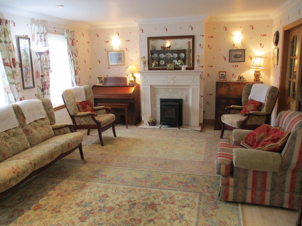 Property photo 2 of 52