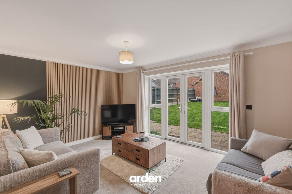 Property photo 2 of 10