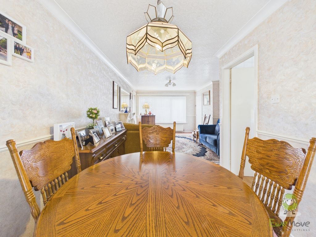 Property photo 3 of 29 Cam04233G0-Pr0052-Still012