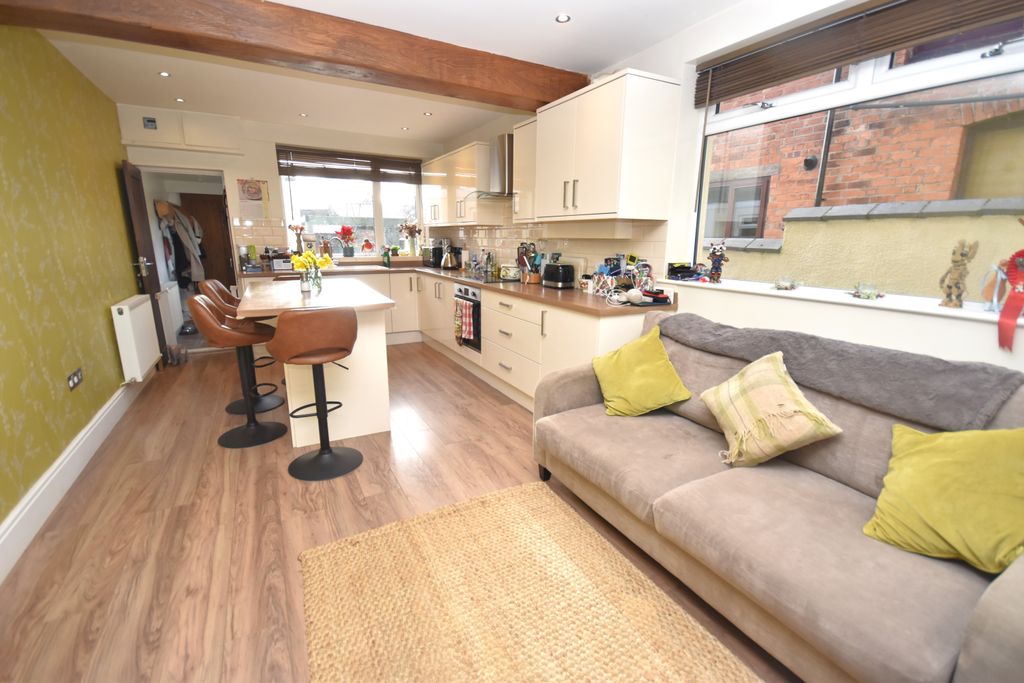 Property photo 3 of 20 Kitchen/Breakfast/Family Room