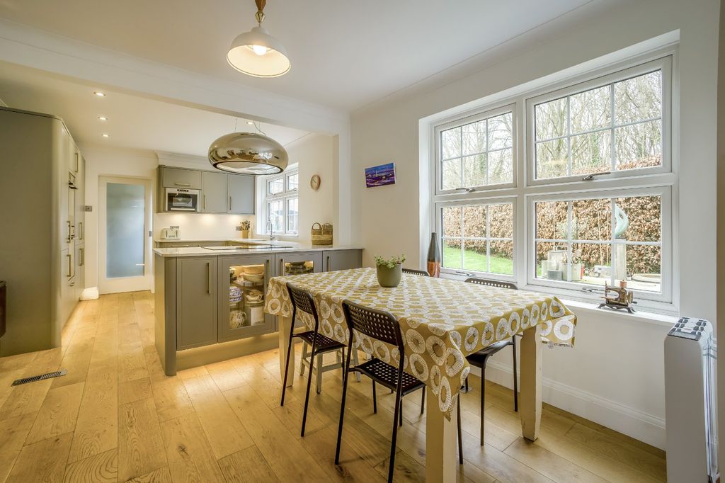 Property photo 2 of 20 Dining Room