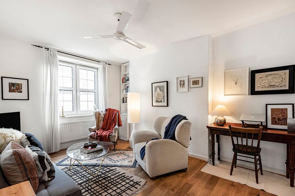 Property photo 1 of 22 Reception Room