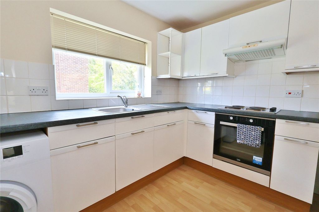 Property photo 3 of 6 Picture No. 08