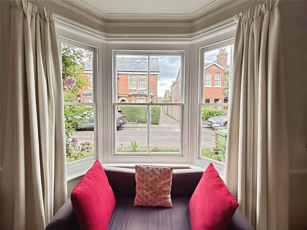 Property photo 3 of 26 Bay Window