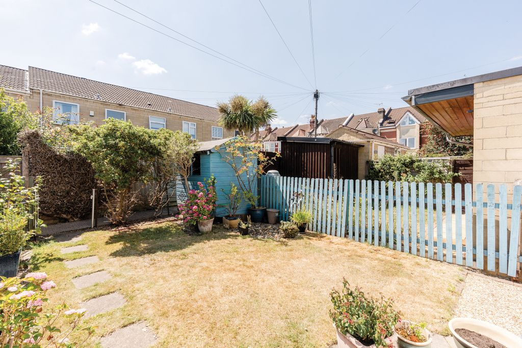 Property photo 2 of 19 Photo 25