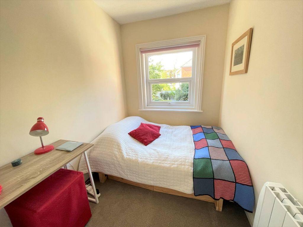 Property photo 3 of 5