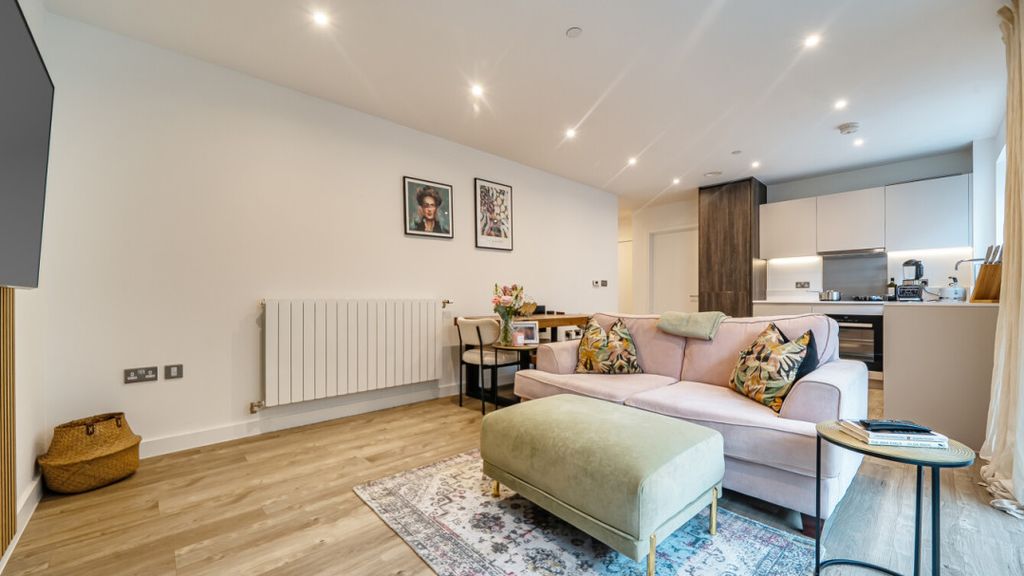 Property photo 3 of 18