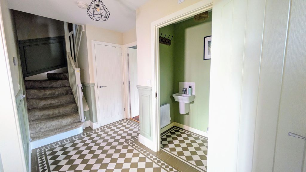 Property photo 2 of 22