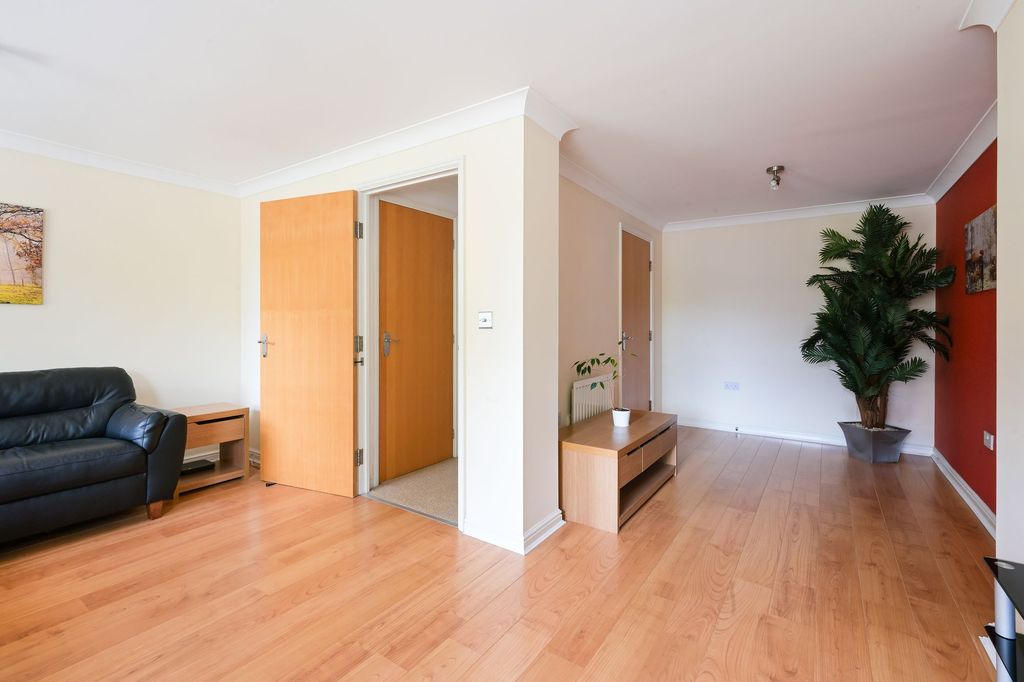 Property photo 3 of 19
