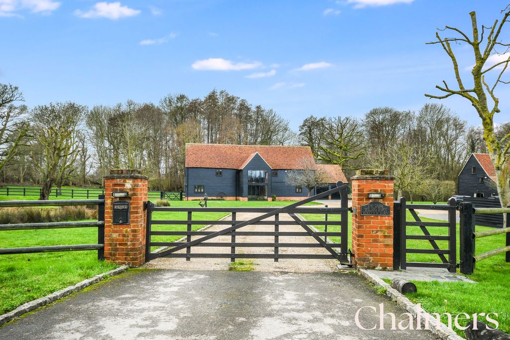 Property photo 1 of 38 Gated Driveway