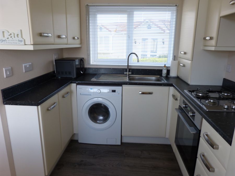 Property photo 2 of 15 Kitchen