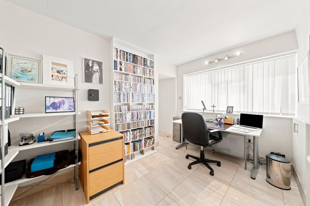 Additional image 37 of 5 bed flat for saleLucknow Road, Nottingham NG3