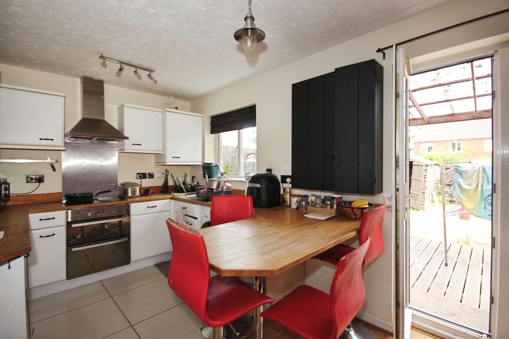 Property photo 2 of 13