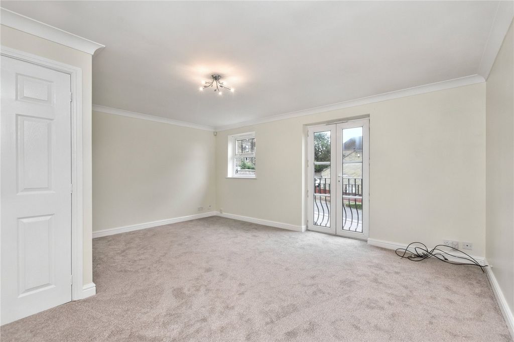 Property photo 3 of 14 Picture No. 07