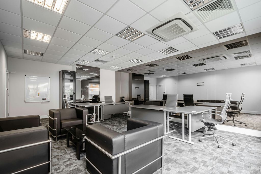 Property photo 2 of 11 Station Crt U16 - Low Res 2.Jpg