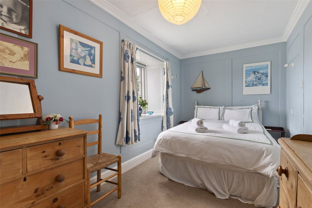 Additional image 14 of 3 bed flat for saleThe Cabin, Pier Hill, Tenby, Pembrokeshire SA70