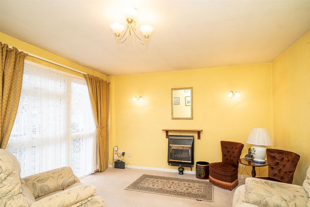 Property photo 2 of 20 Lounge