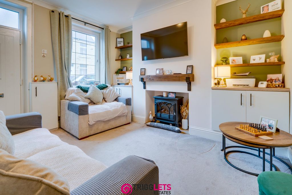 Property photo 2 of 20