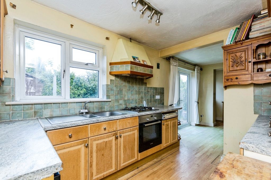 Property photo 3 of 13 Pbox-Img.Jpg