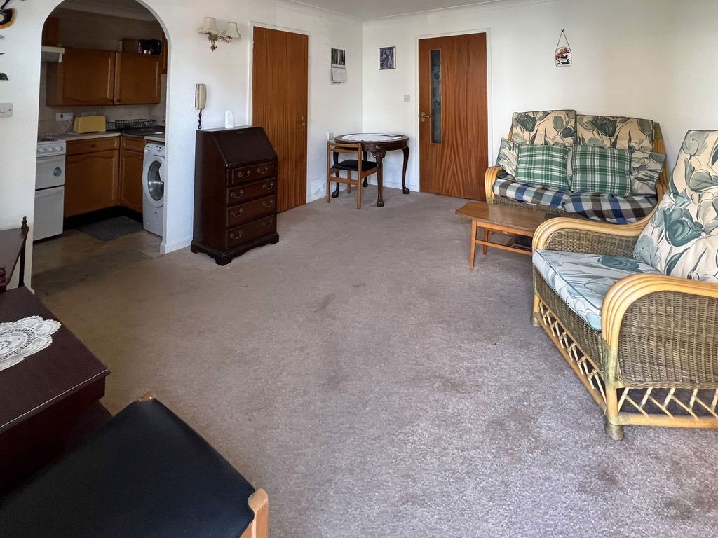 Property photo 3 of 7 Photo 1