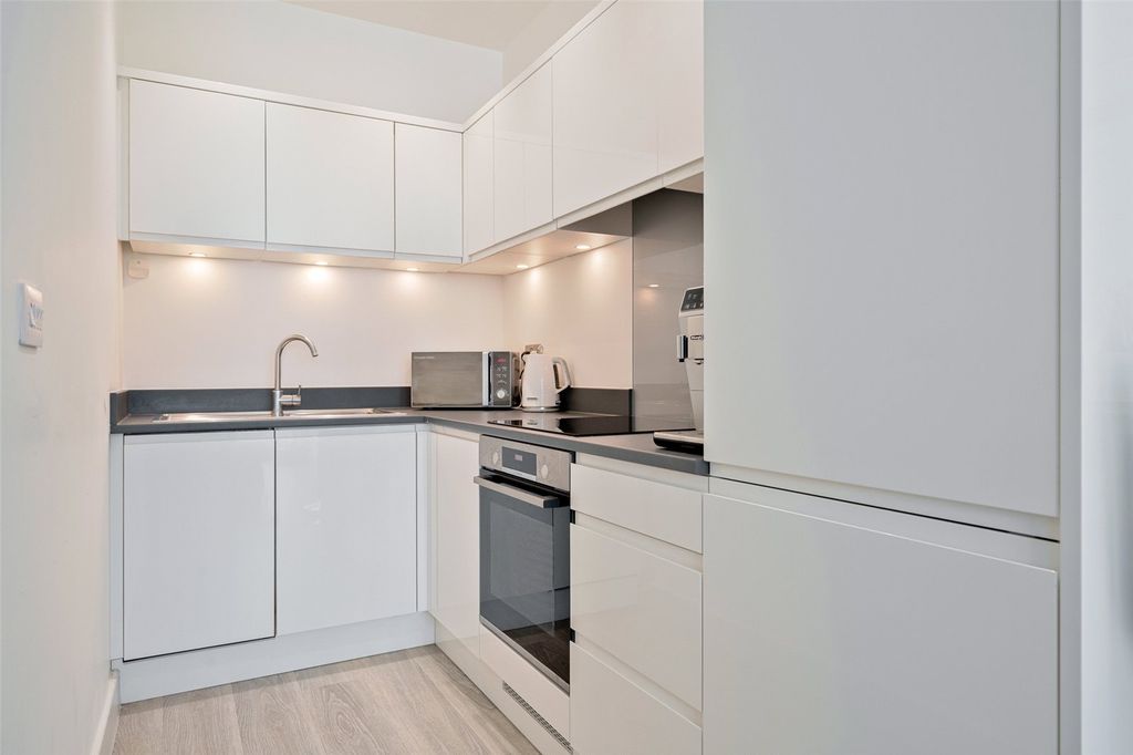 Property photo 2 of 10 Picture No. 05