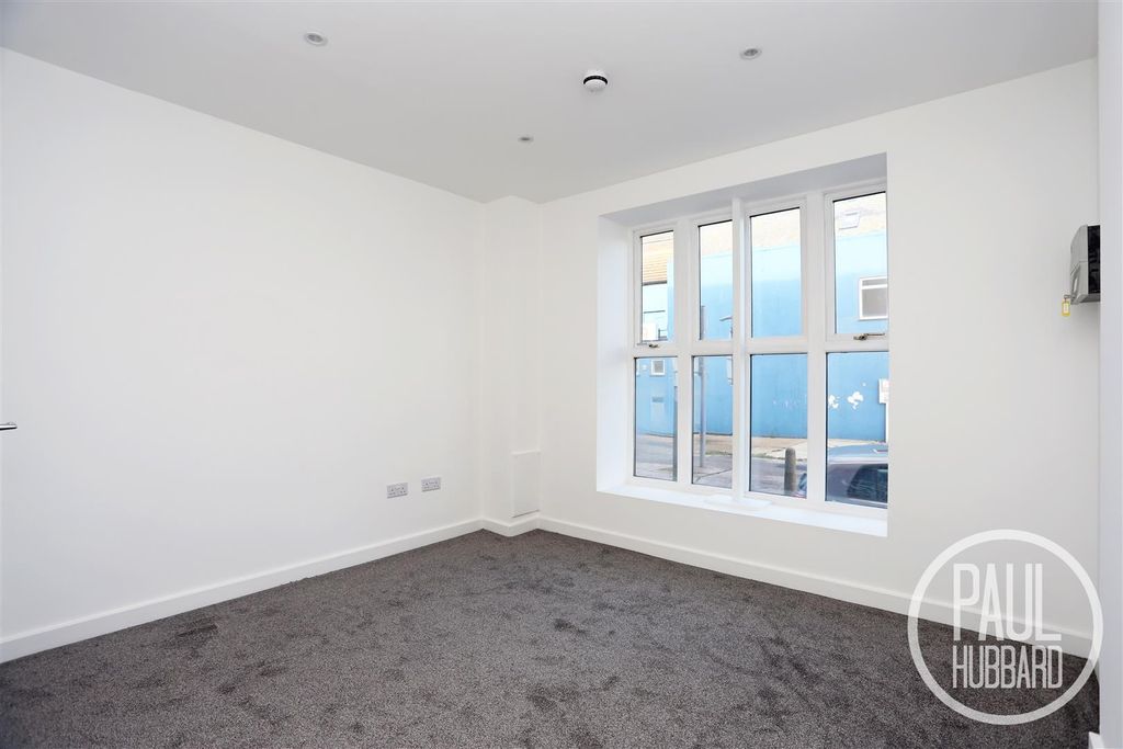 Property photo 2 of 11 Img_5956.Jpg