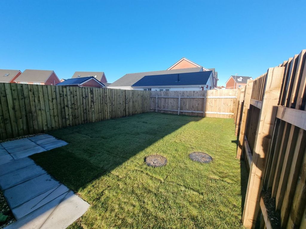 Property photo 2 of 22