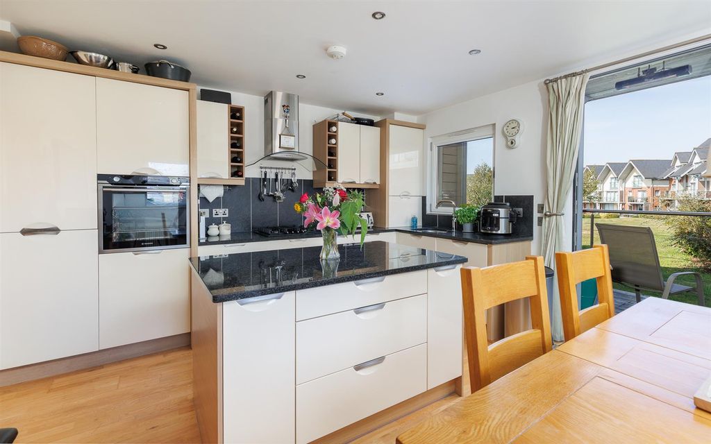 Property photo 2 of 29 16.Jpg