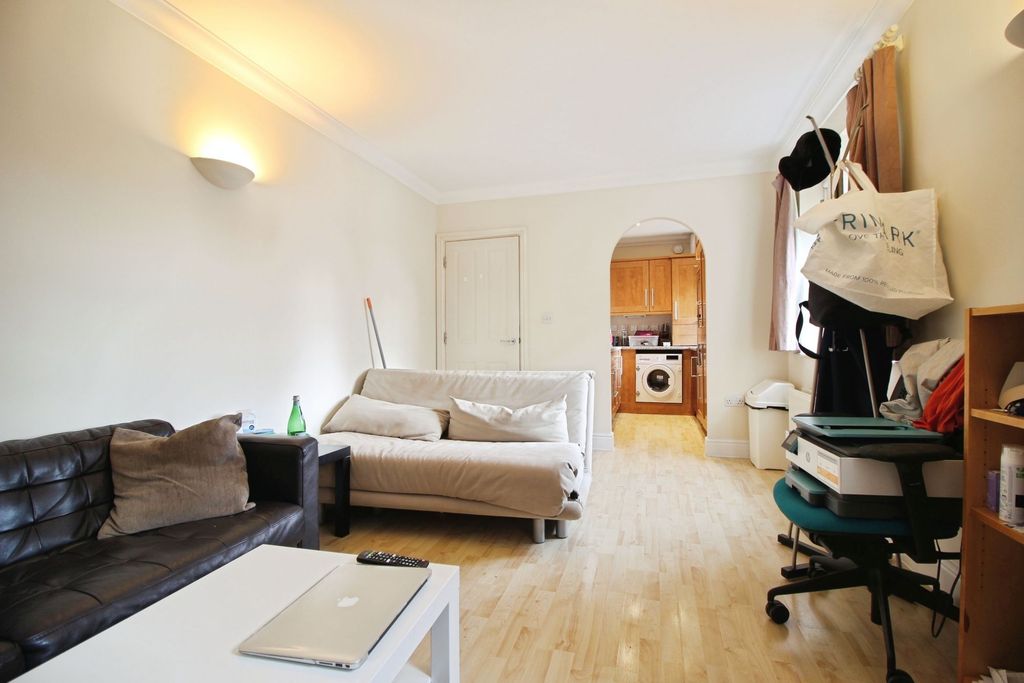 Property photo 3 of 12