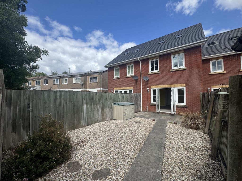 Property photo 2 of 22