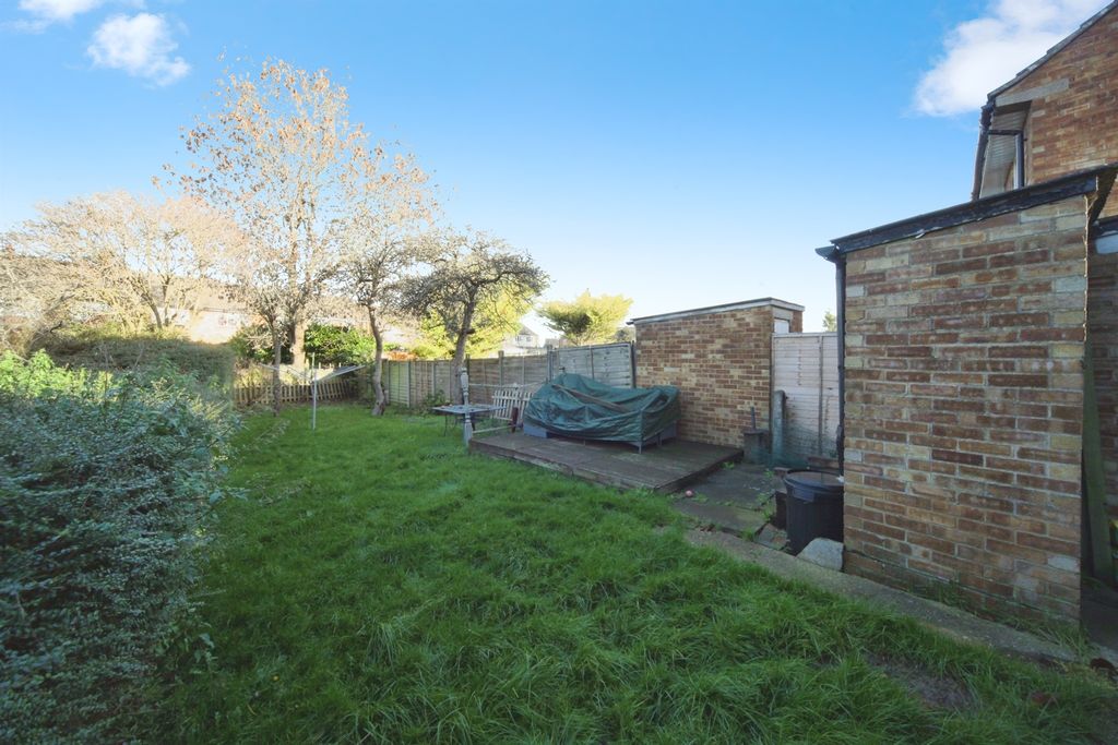 Property photo 3 of 16