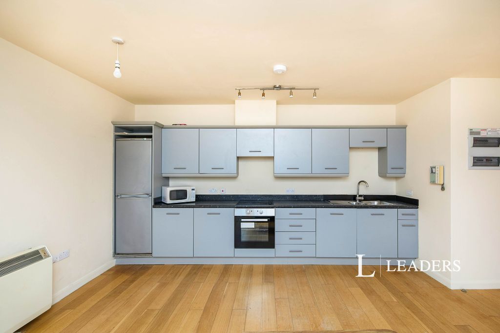 Property photo 2 of 9 34 Bab Kitchen 1