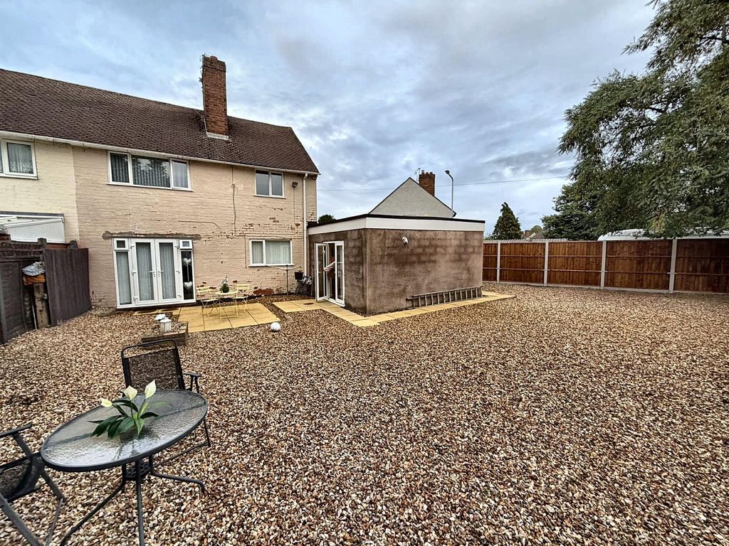 Property photo 2 of 9