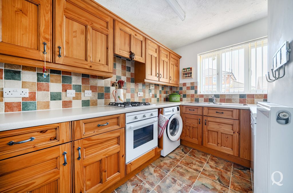 Property photo 2 of 28 B21E26Bb-d4E1-488...