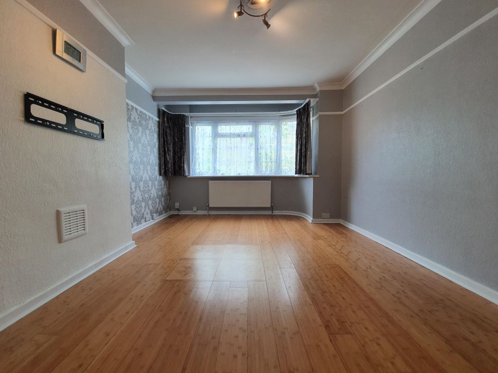 Property photo 3 of 9 Living Room