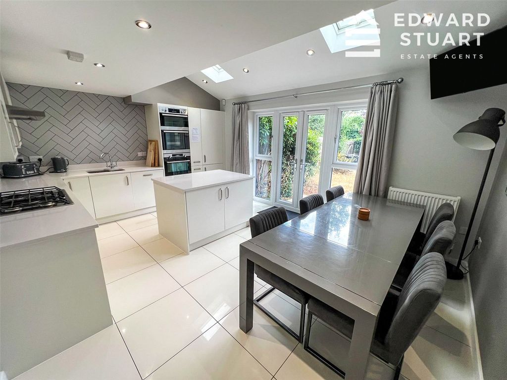 Property photo 2 of 12 Picture No. 04