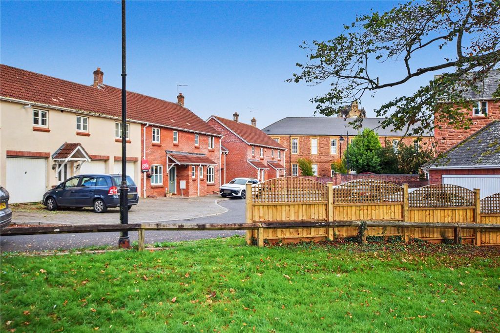 Property photo 2 of 17 Picture No. 31