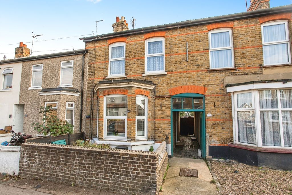 Property photo 1 of 17 Exterior