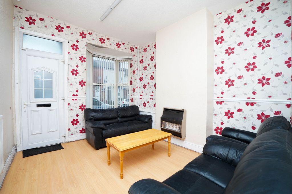 Property photo 3 of 14