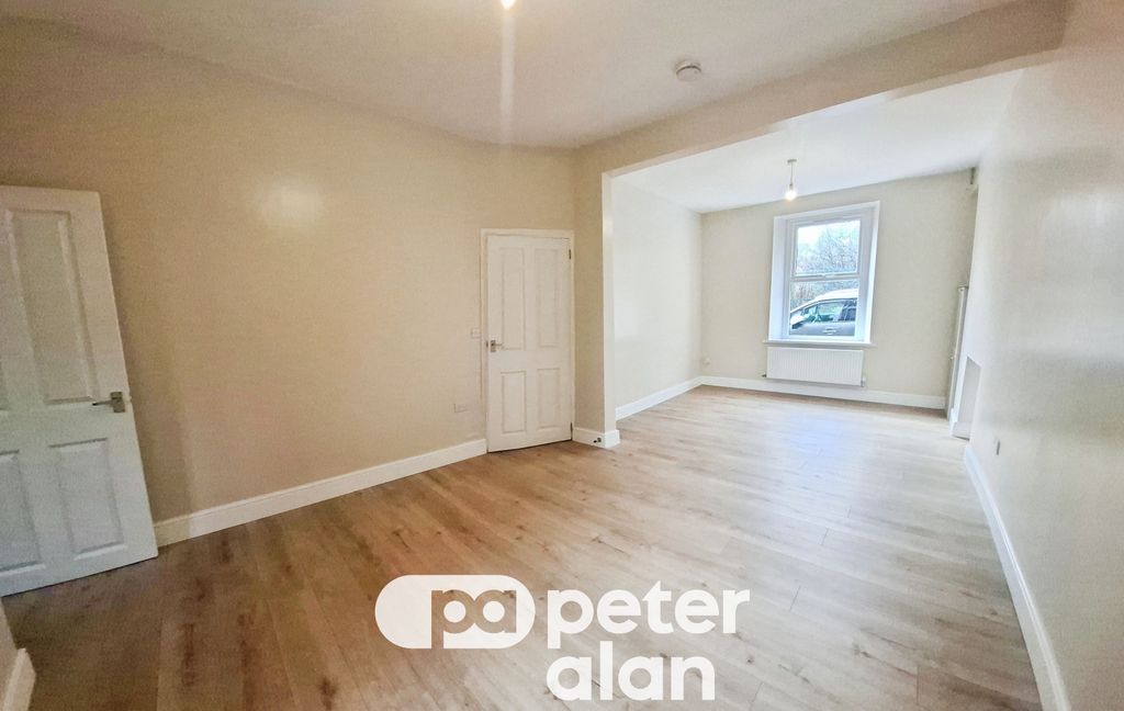 Property photo 2 of 17 Balcony