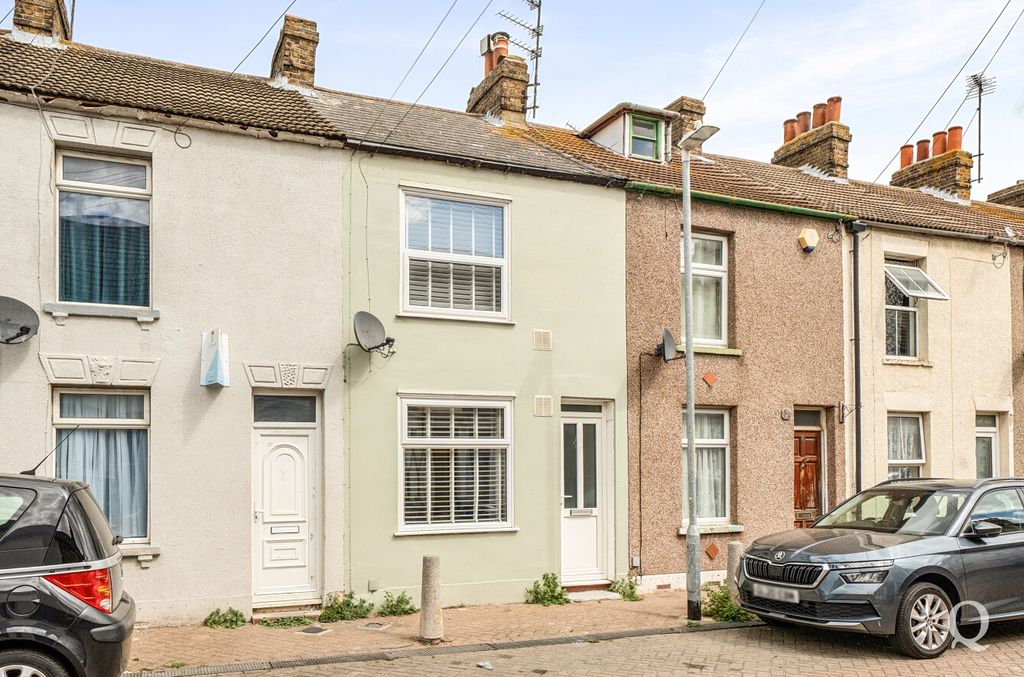 Property photo 1 of 17 24d43Fe8-d0Aa-4B8...