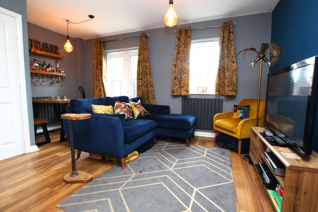 Property photo 3 of 10