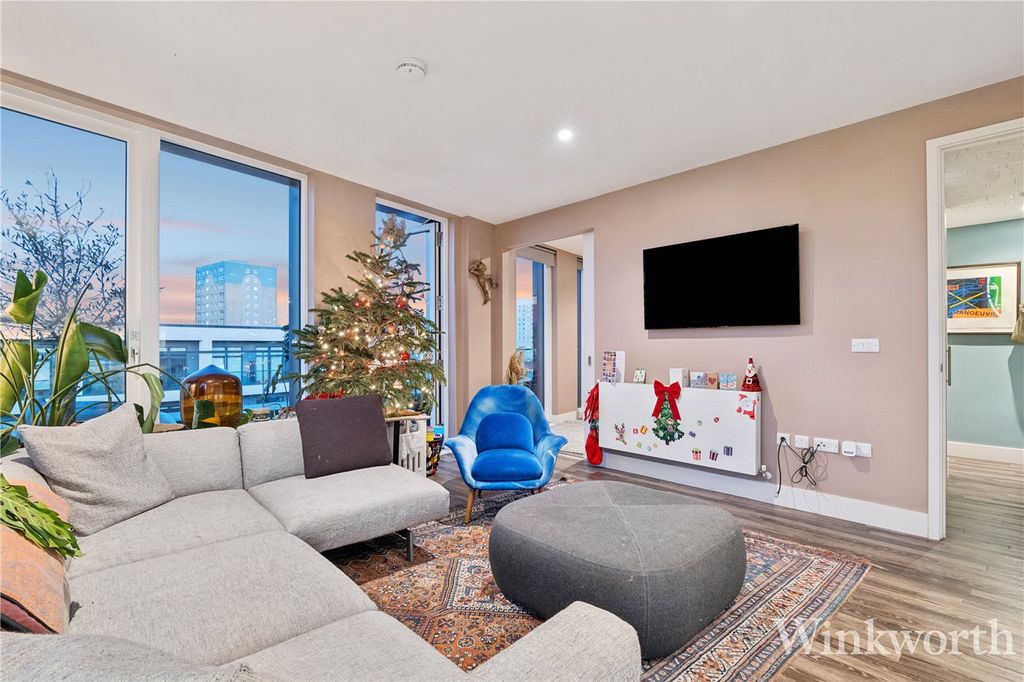 Property photo 3 of 22 Picture No. 48